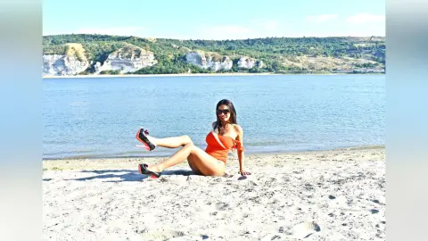 JuliaHayss — juliahayes on the beach