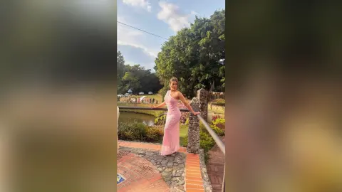 EmmaFerrari — 🌸🌸🌸
