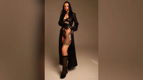LilyAspen — glory hole