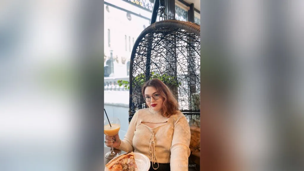 LanaBraunt — live cam