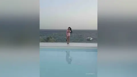 JasminRey — Me)