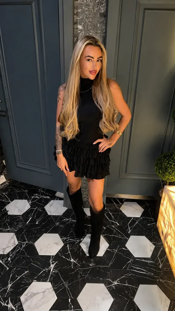 Miss_LaceyLouise — Streamate Photos