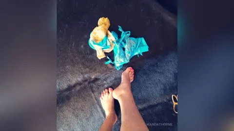 WandaThorne — Feet
