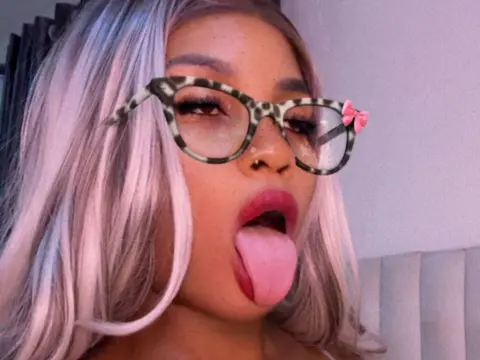 VivianArnault cam model