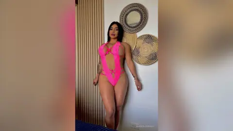 BrendaJimenes — Sexy pink 😋