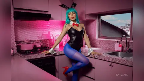 KateGale — Bulma Girl 🔥