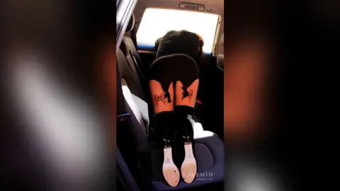 KimberlyJoy — Kim fooling around in a car 🚗 PT 1