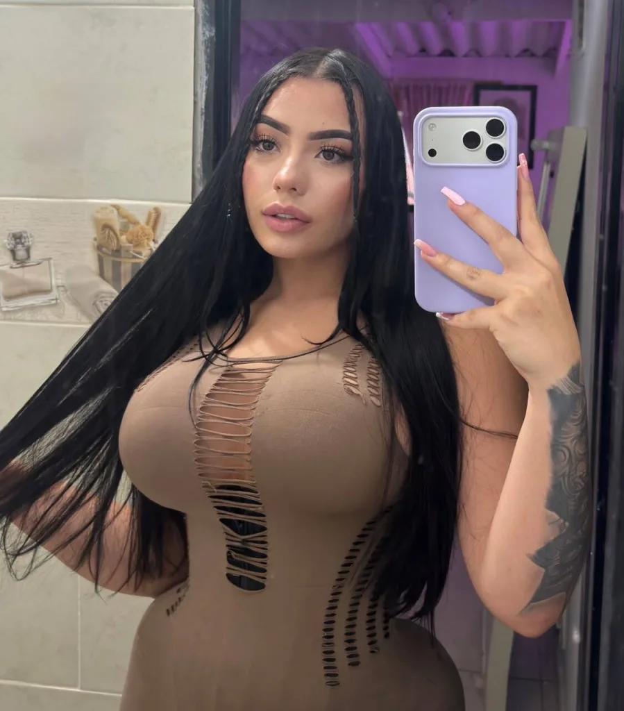 Amber_Rossee — Streamate Photos