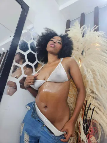 Nini_Beyker — Streamate Photos