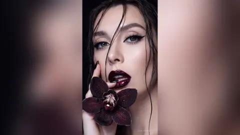 SofiaBimboss — dark flower