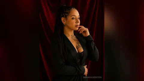 AishaGoldenstein — Lady vamp wanna punish u
