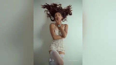 SophiaRebel — 🪶𝐅𝐞𝐚𝐭𝐡𝐞𝐫𝐬