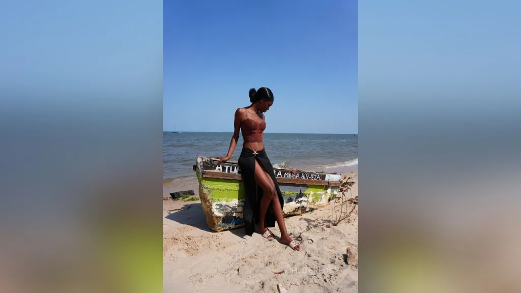 ChloeReddy — Day at the Beach