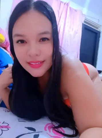 AlahiaSeexy — Streamate Photos