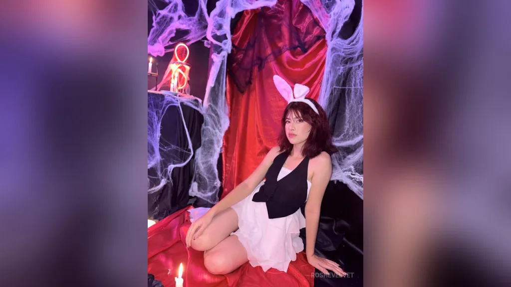 RosheVelvet — Wicked Tease