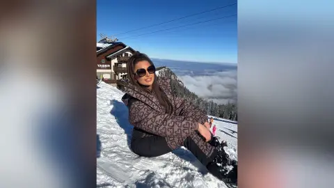 Rita — Selfies