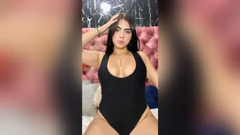 EstefaniRous — Yummy 🔥