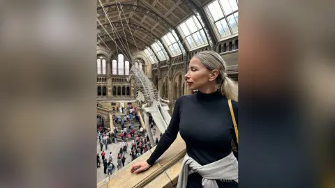 Katia — A stroll through London