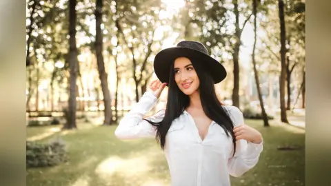 Adeline — 👒👒👒