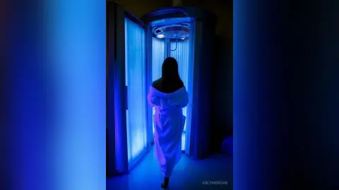ValyMorgan — solarium