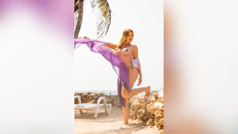 AntonellaBosch — Beach Lover