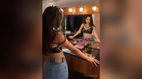 MaylaCherinne — Mesmerizing Mirror