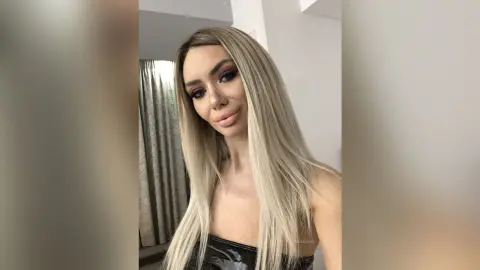 ErikaBonnie — Personal gallery preview