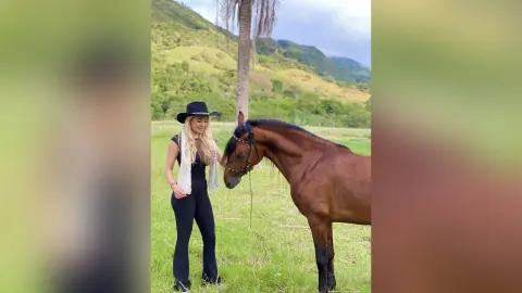 ZamaraVidal — Riding 🐴