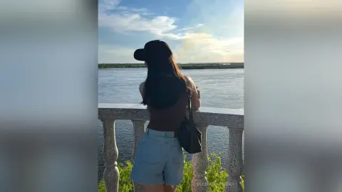EleanoraBarners — Hello