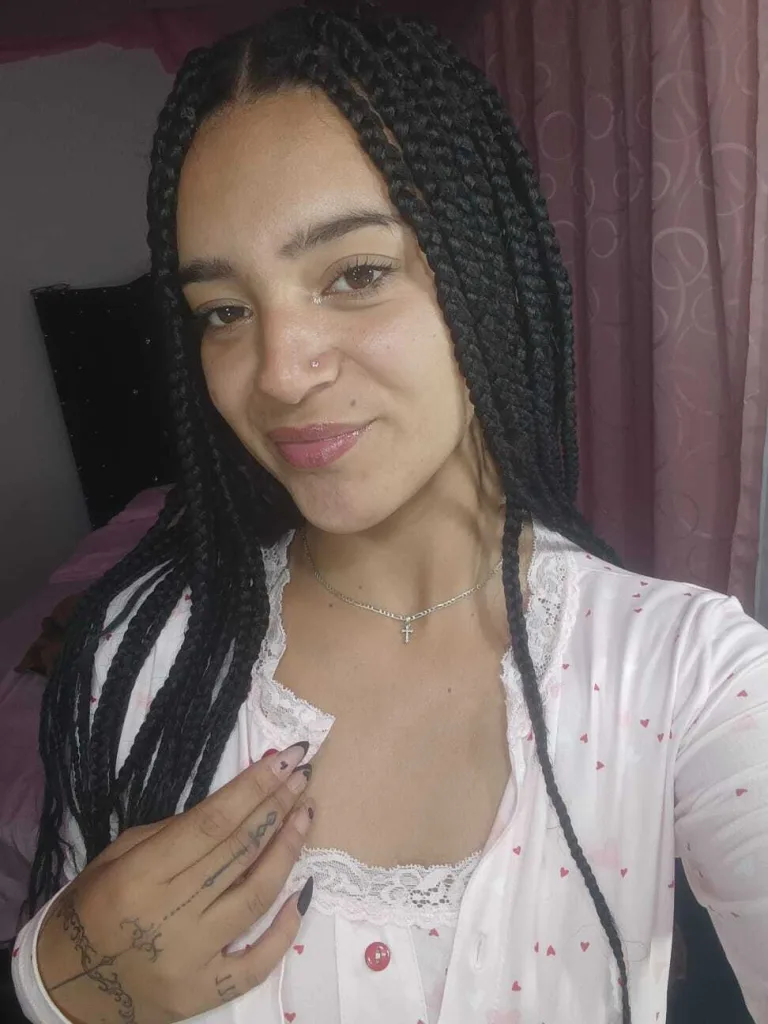 Emilie_Clark — Streamate Photos