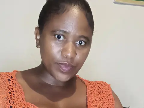 BuhleSmith cam model