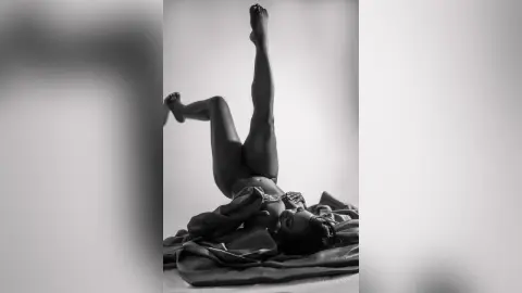 EmilyKorz — 🔥Do you like my sexy body ?