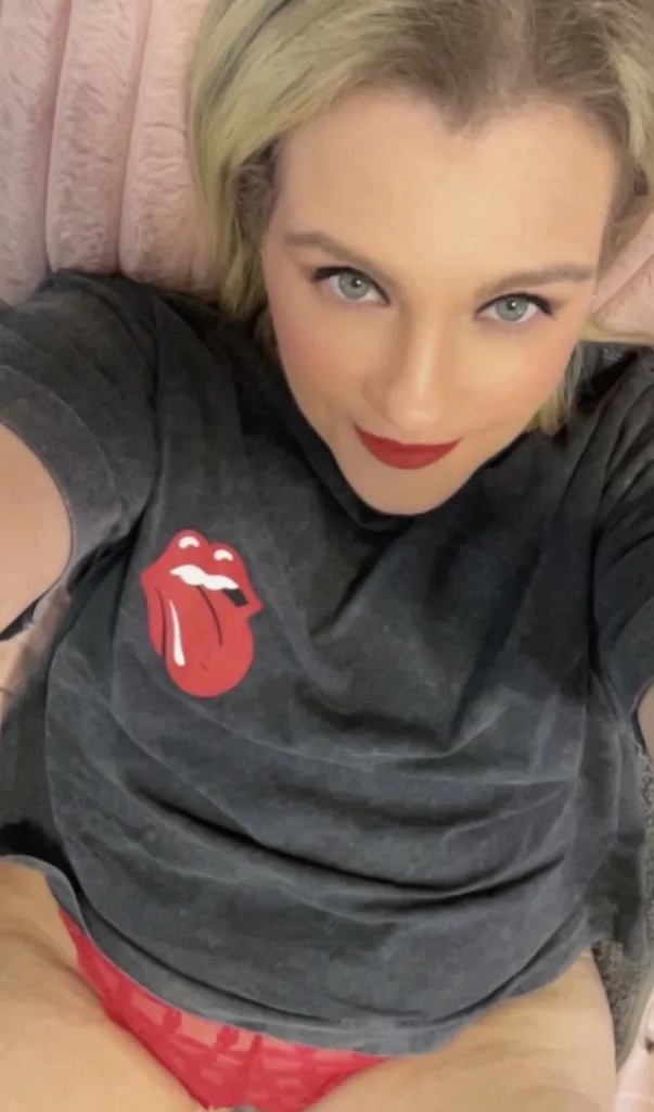 LanaVale46 — Streamate Photos
