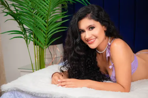 Daphnegb — Streamate Photos