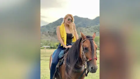 ZamaraVidal — Riding 🐴