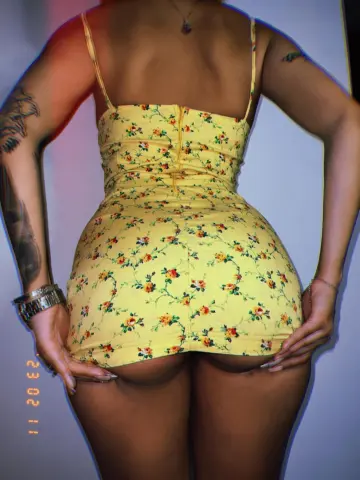 TaniaCollinsXx — Streamate Photos