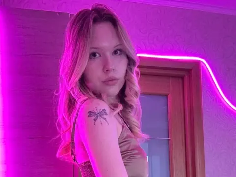 LissaAssil cam model