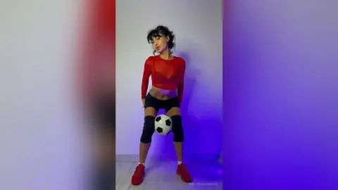 MelissaWonders — Shall we play soccer?⚽
