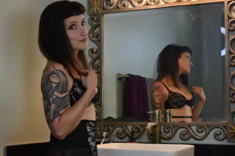 MissQuinCam — Streamate Photos