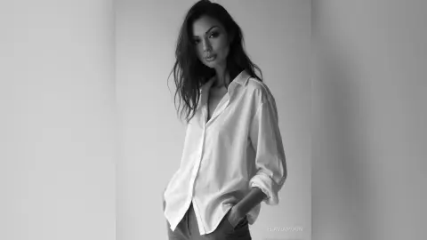 FlaviaMoon — Black and White.