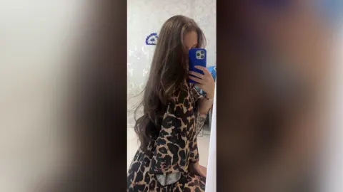 AriMari — Hello! Its ME