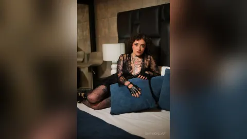 DaphneVelvet — Eclipse of Desire