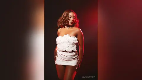 MelanyDavish — sensual