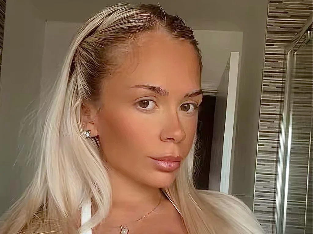 BritishBlondeBabydoll — Streamate Photos