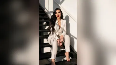 GabrielaAromms — 2121