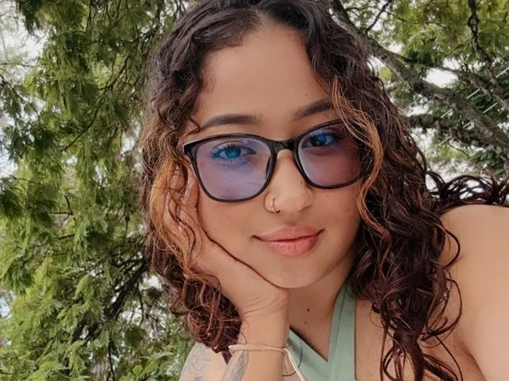 Carol_Rodriguez — Streamate Photos