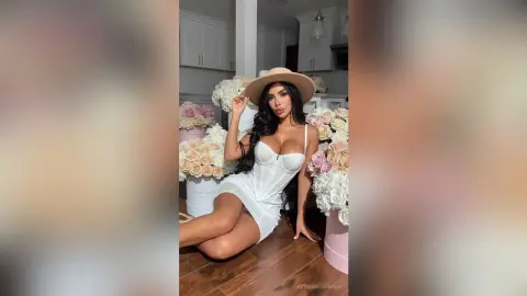 EstefaniaBrown — Pink Queen 🌸