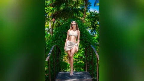 AnnebelleRoze — Vacation time