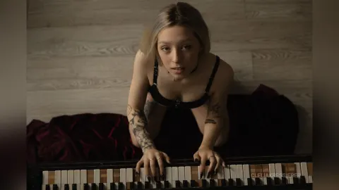 CleliaKressierer — For lovers of dark shades (part 2)