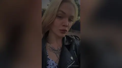 ElizabethCamaro — Your jealousy💋